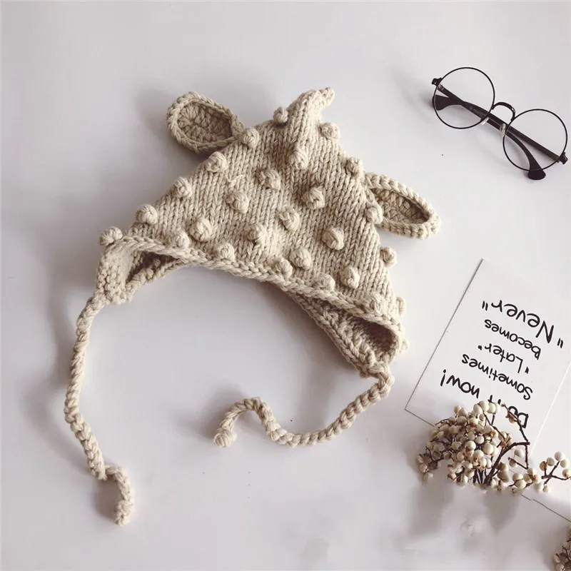 Детская вязаная шапка для девочек с ушками детская в разноцветный горошек зимняя