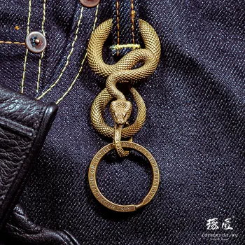 

Brass Key Ring Snake Car Keychain Logo Fashion Keychain Car Key Chain Car for Man Twelve Chinese Zodiac Signs Key Ring