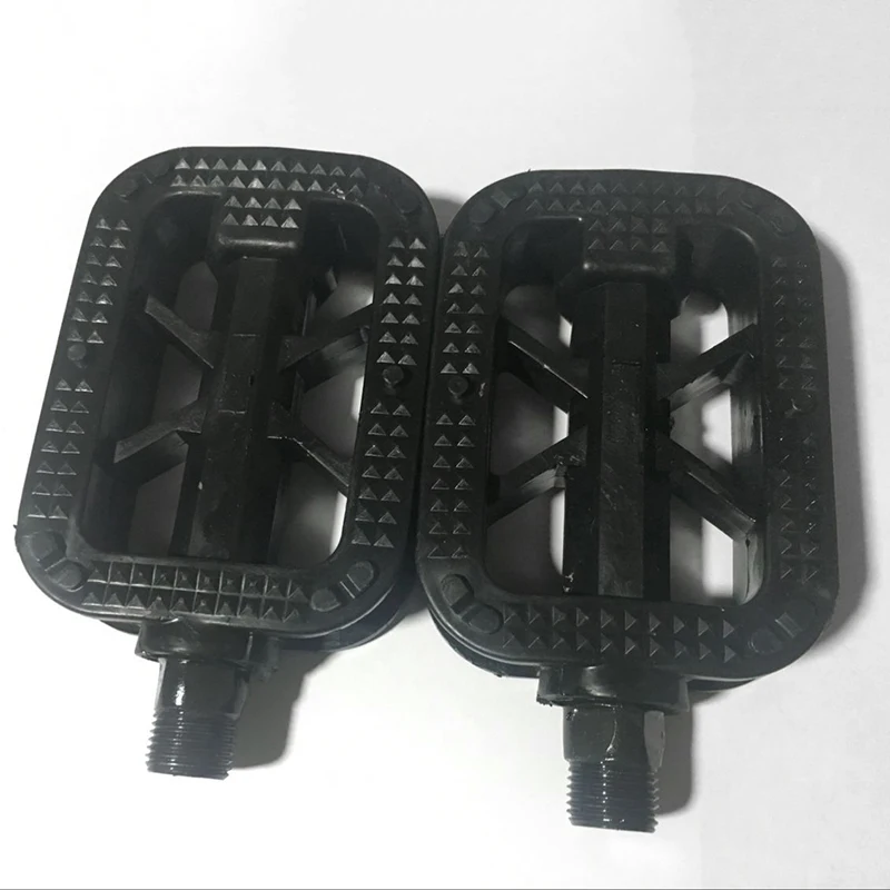 

Black Plastic Bicycle Pedals 2 Pieces Set For Ordinary Bicycle Folding Bike