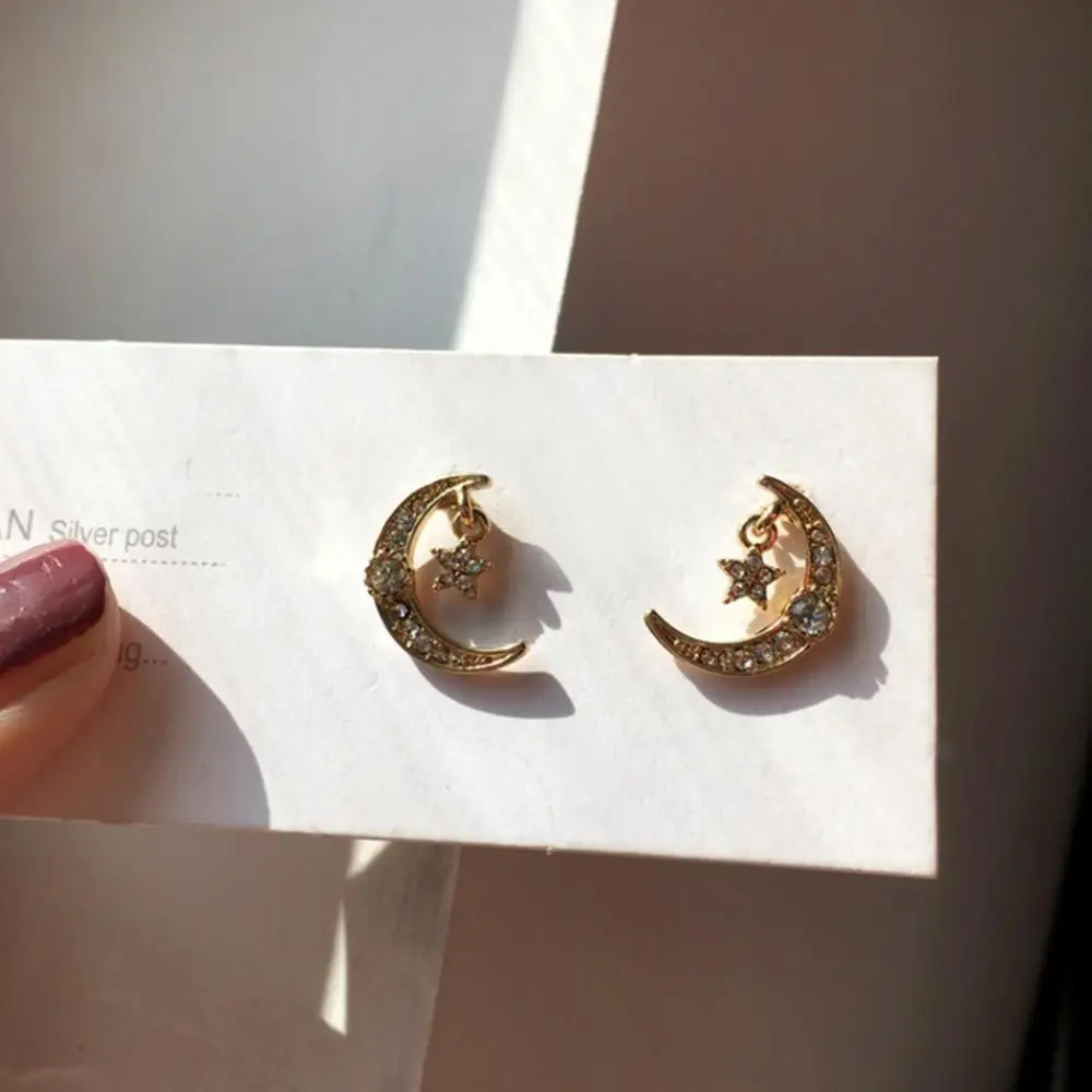 

8Seasons Vintage Ear Post Stud Earrings Gold Color Metal Half Moon Star Rhinestone Women Party Jewelry Gifts 16mm x 12mm, 1Pair