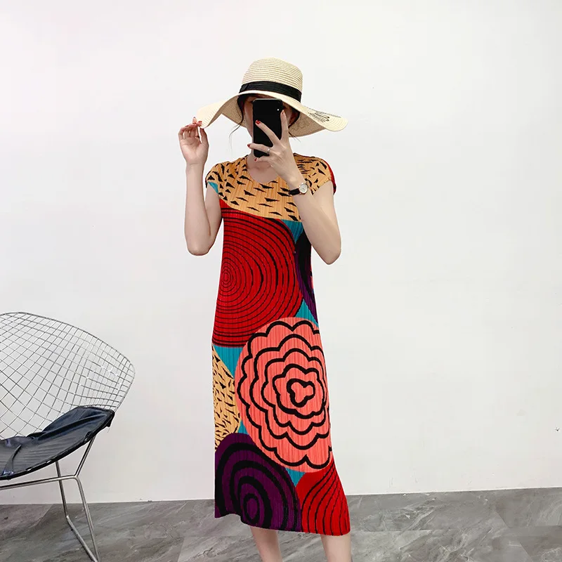Miyake Плиссированное женское платье с o-образным вырезом, короткое, без рукавов, с принтом, Платья для вечеринок, новая зимняя мода, до середины икры, тонкое, элегантное, макси платье