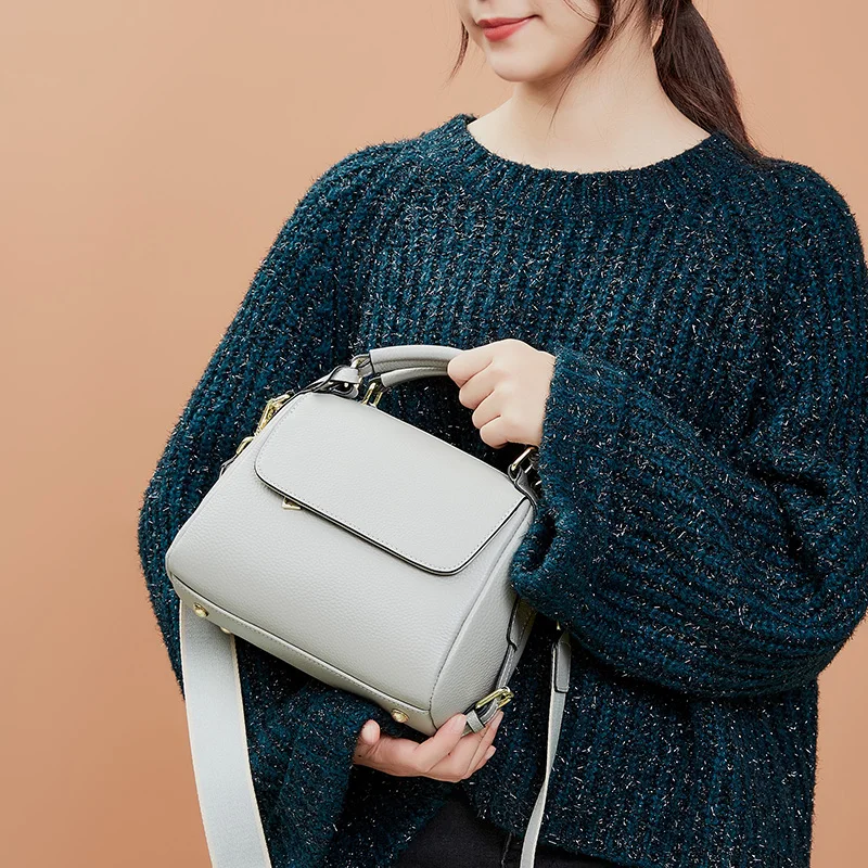 

Free Shipping 2023 Winter New Fashion Genuine Cowhide Leather Female Messenger Bag For Women