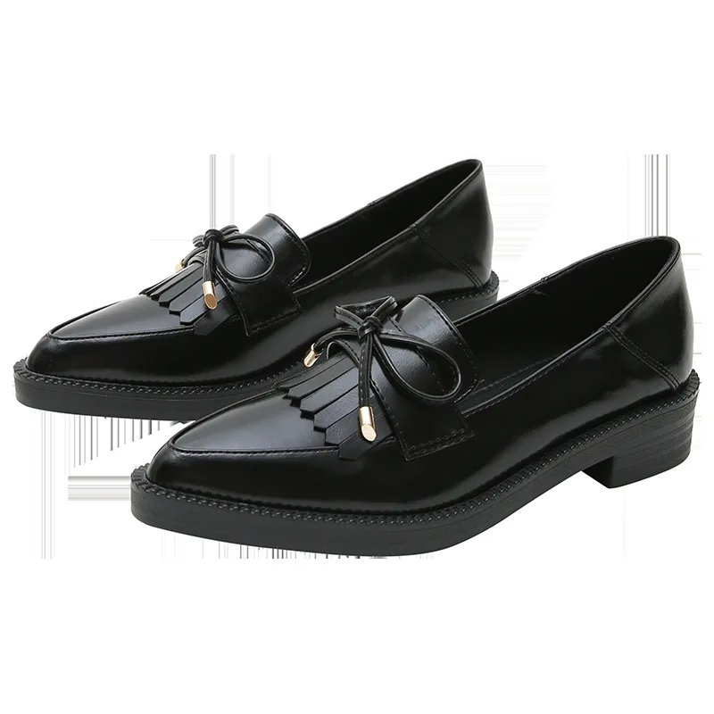 2022 Spring designer shoes British wind system with tassel flat single patent leather shoes big yards of shoes