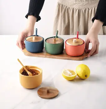 

Ceramic Seasoning Pot Spices Storage Box Bowl Storage with Lid Spoon Woord Tray Salt and Pepper Kitchen Bottle Spice Jar