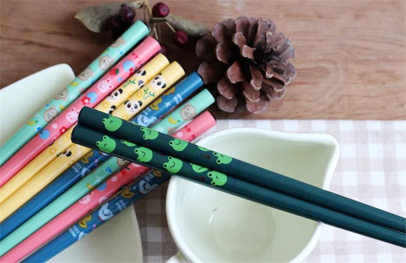 Многоразовые Chopsticks5 пар японские палочки корейский стиль 5 цветов мультфильм палочки китайский набор ручной работы подарочный пакет