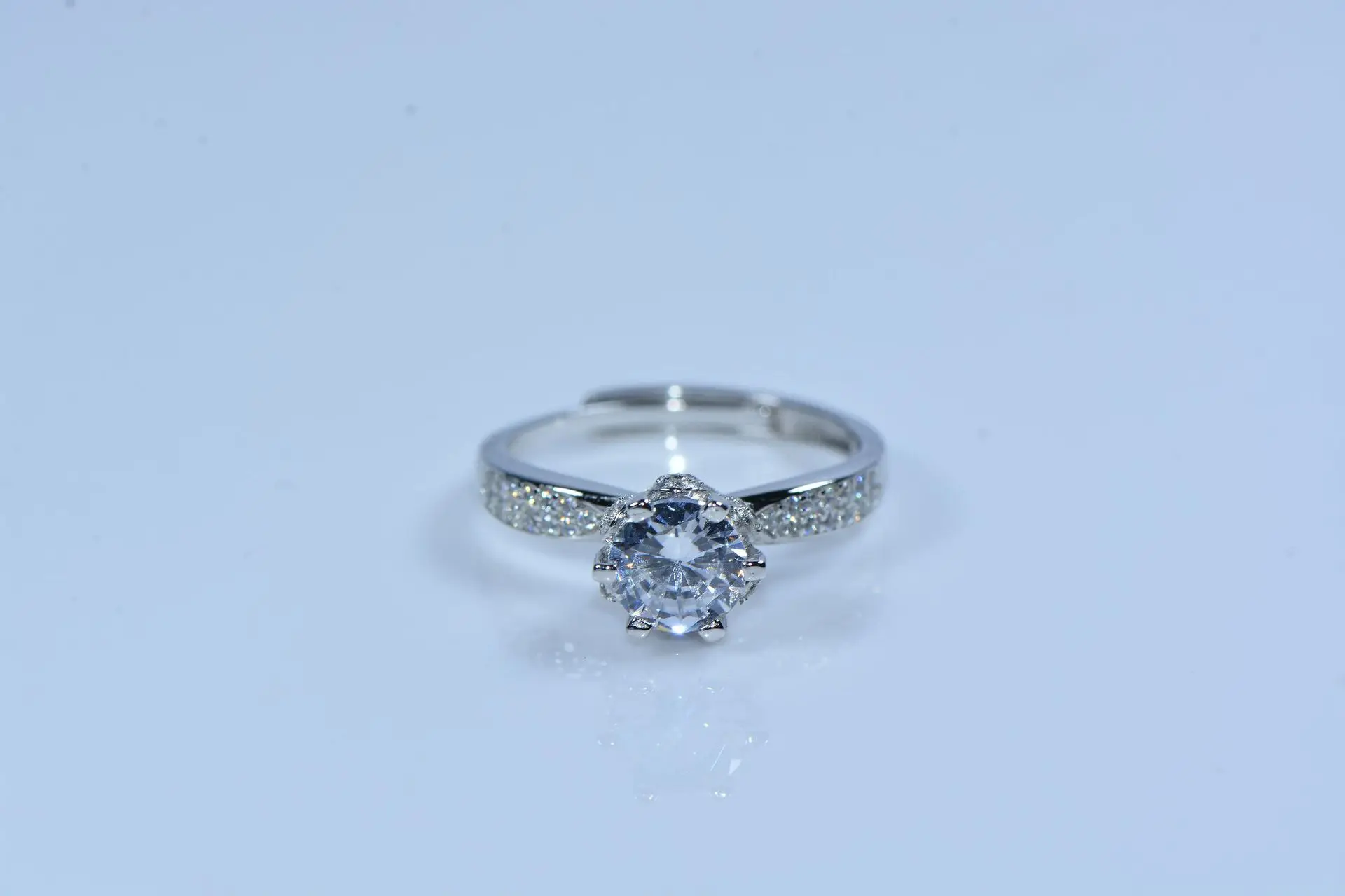 

Silver S925 Ring Summer Fresh Money Women's Moissanite Ring Cool Fashion Rings Strength Source