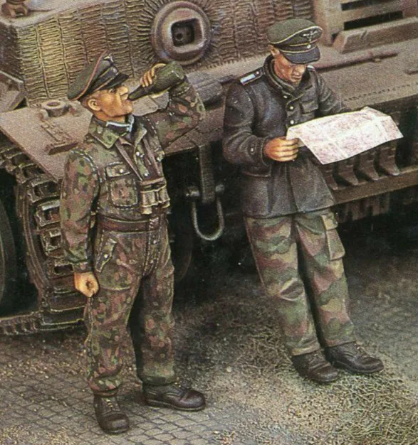 Verlinden 1:35 German Tiger Tank Engine Repair Crew 2 Resin Figures Kit #1069 
