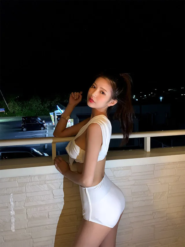 11433661848_1688096424