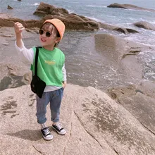 Г. Новое поступление, Осенние комплекты одежды в Корейском стиле футболка с длинными рукавами и жилет с буквенным принтом повседневный костюм для маленьких девочек и мальчиков