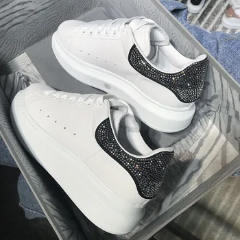 

Top Quality Sneakers Women Rhinestones Cowhide Shoes 2019 New Sheepskin Lining Leather Casual Shoes Sports Men Shoe