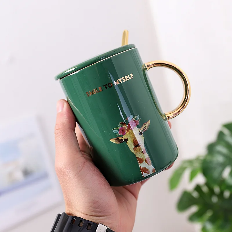 Креативная кружка с ложкой золотого и зеленого цвета с изображением животных, Офисная деловая чайная кружка, питейная посуда кружки в подарок, индивидуальная керамическая кофейная чашка