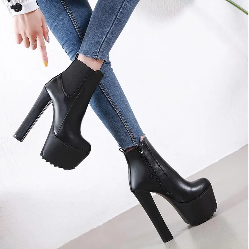Г. Новые модные черные ботильоны на платформе женская зимняя обувь короткие ботинки с круглым носком на квадратном каблуке 16 см, с боковой молнией в сдержанном стиле - Цвет: Black