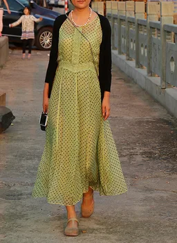 

New silk dress waves jade point of super long large pendulum round collar sleeveless long dress
