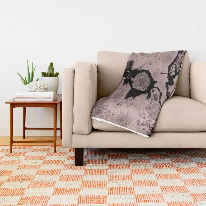 pink-and-black-marble-throw-blankets (1)