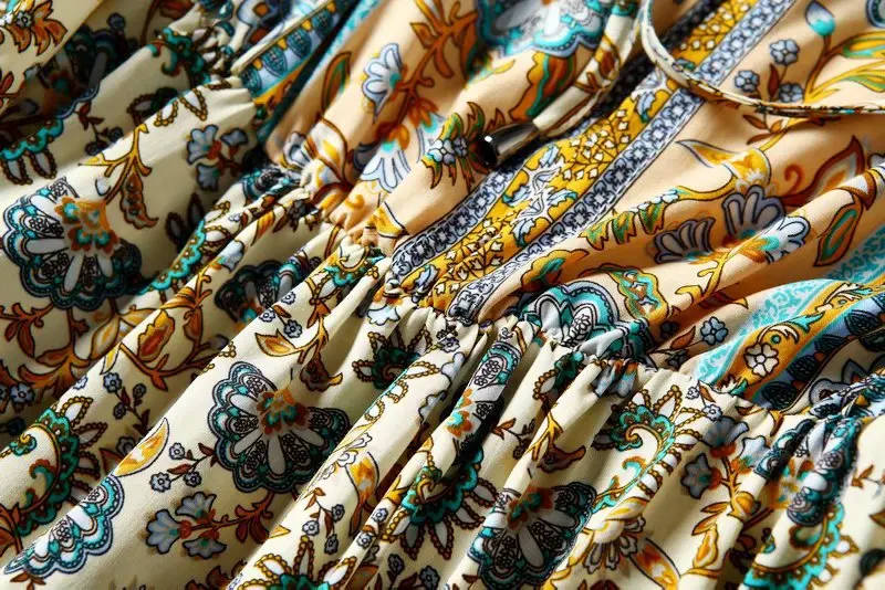 Богемный Вдохновленный красный цветочный искусственный шелк Блузка Женская Туника Рубашки с v-образным вырезом контрастный узор Бохо блузка повседневный шикарный Топ для женщин blusas