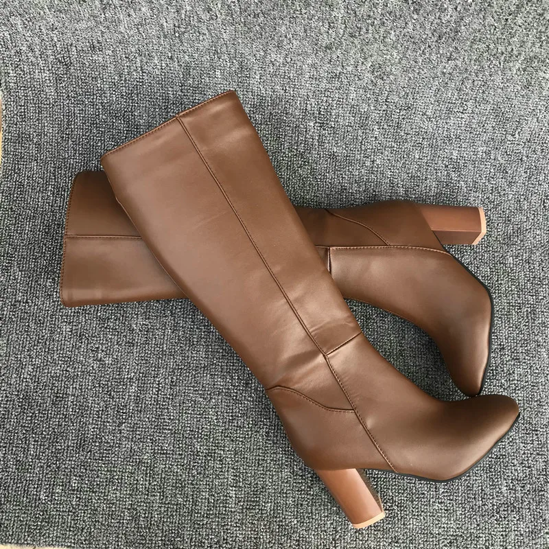 AIWEIYi/женские ботинки; цвет черный, коричневый; сапоги до колена на высоком квадратном каблуке; осенне-зимние женские мотоботы с боковой молнией; зимние сапоги