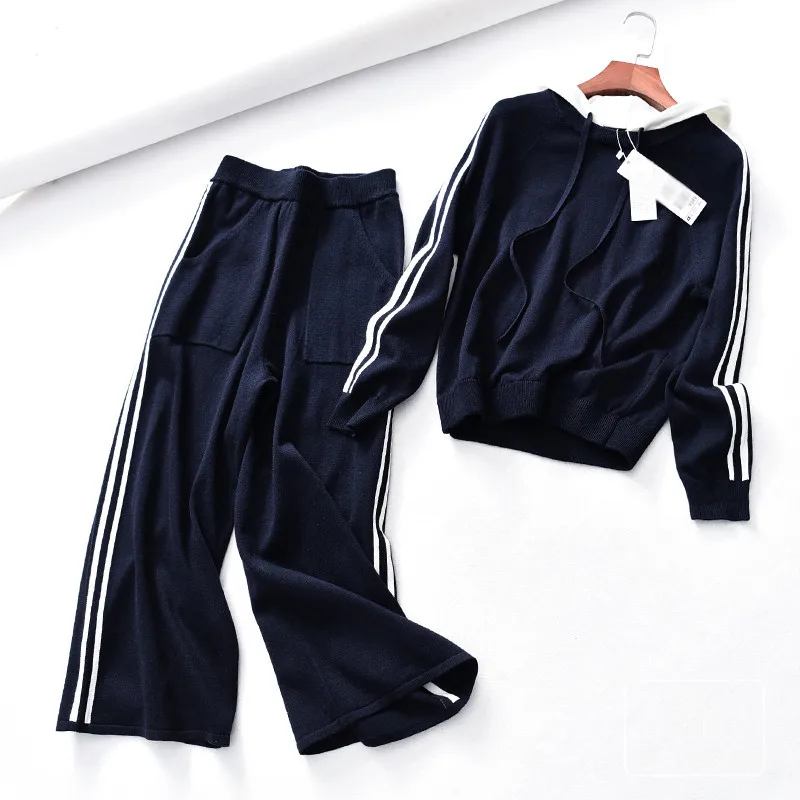 

A Generation of 2018 Autumn New Style College Style by Age Hooded Sweater + Loose Pants Two-Piece Set Entity