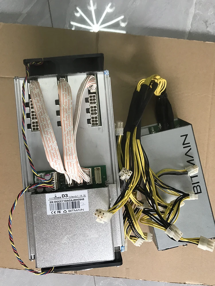 Новинка 90% добыватель Bitmain ANTMINER D3 GH/s | Электроника