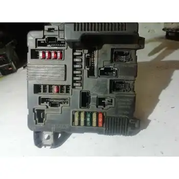 

8200306031 S118399100G Case Relays/Fuses Renault Master Kofferaufbau *