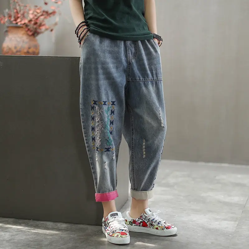 Elastic Waist Embroidered Jeans Ninth Pants 2022 Female Summer New Fashion High Waist Loose Fashion Embroidery Hole Was Thin