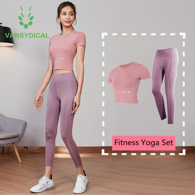 Ropa de gimnasio para mujer, traje deportivo de entrenamiento, Leggings de  Yoga, conjunto de 2 piezas, Tops cortos, traje con relleno en el pecho, ropa  deportiva para correr y Fitness - AliExpress