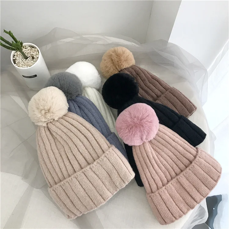 Южная Корея Зима новая простая одноцветная шерстяная шапка женский светильник с большим меховым шариком плюс бархатная Толстая теплая вязаная шапка