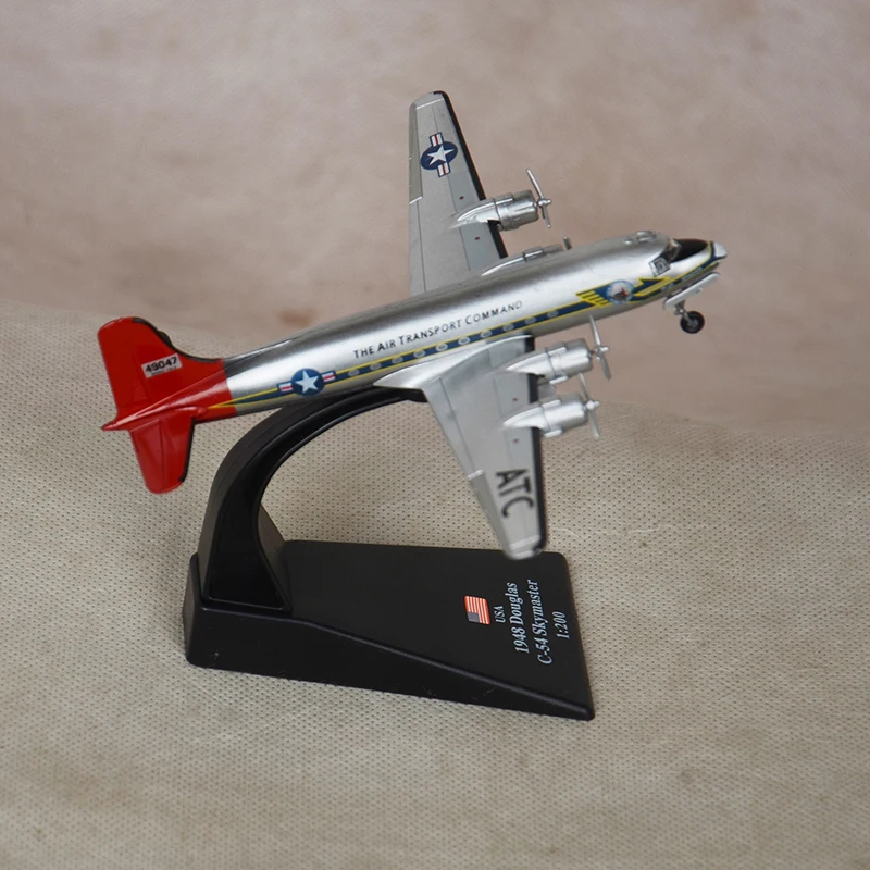 1:200 классический C 54 SKYMASTER ATC Дуглас воздушный транспорт командный самолет истребитель модели игрушки F Дисплей Показать коллекции