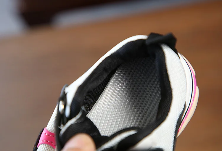 Удобная спортивная детская обувь для девочек на липучке; повседневная обувь для мальчиков; теннисные Детские кроссовки; модная Стильная дизайнерская обувь для малышей