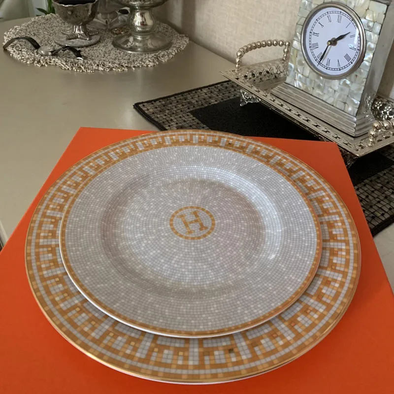 

Porcelain flat plates bone china "H" mark mosaic design outline in gold round shape 8"10" flat plate bone china dish big plate