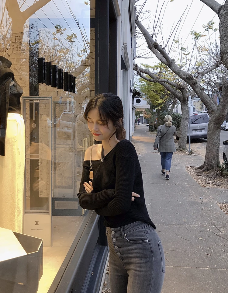 Mishow, осенне-зимний пуловер с открытыми плечами, трикотажная приталенная рубашка, корейский стиль, приталенный, длинный рукав, косой воротник, Топ MX19C5430