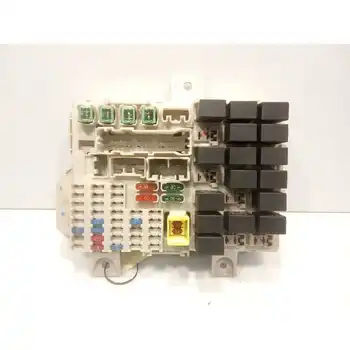 

8637A020 Case Relays/Fuses Mitsubishi Colt Saloon 5 (z30a) 1.3 Cat