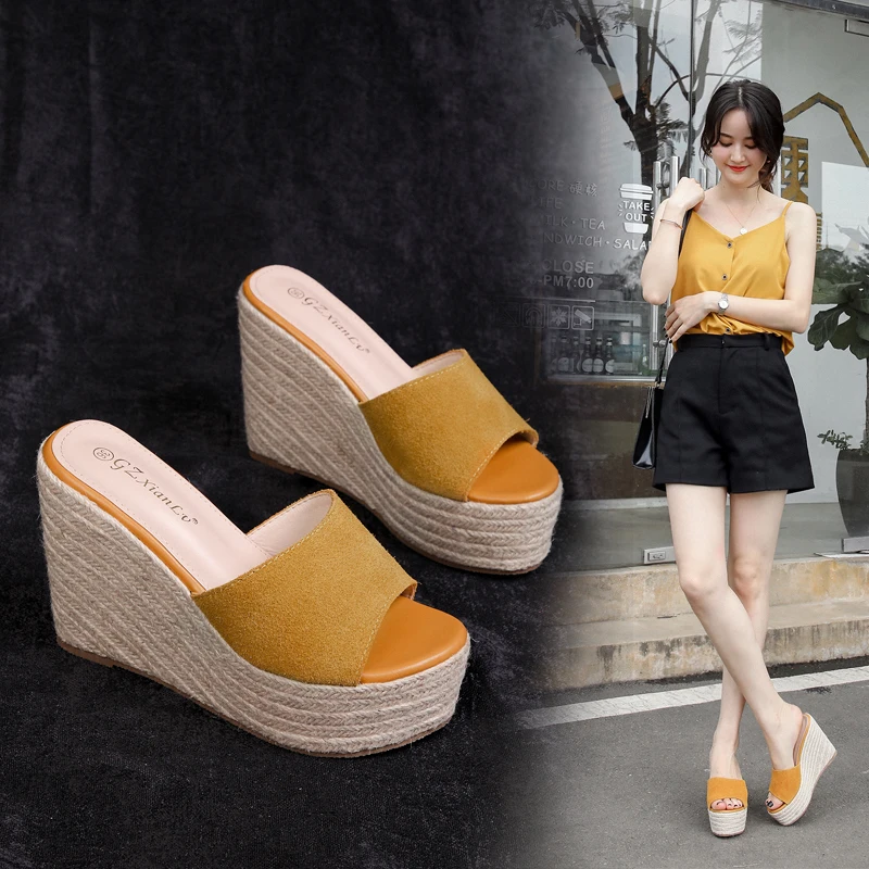 

Shoes Slippers Heels Platform On A Wedge 2019 New Women Slides High T Soft Luxury Sliders Fashion Rome Wedges PU Rubber