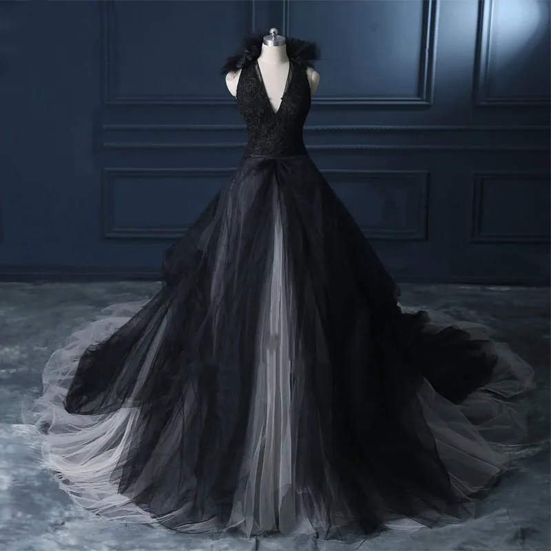 

Halter A Line Black Wedding Dress 2019 Wedding Gown Count Train Princess Vintage Bridal Dress