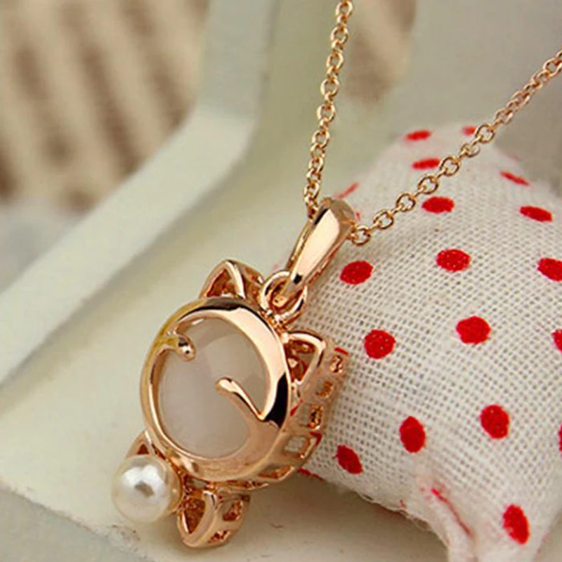 New Fashion Jewelry Lucky Cat Bohemian Statement Necklace Cat Eye Stone Pendant Necklace Female Elegant Necklace 2021