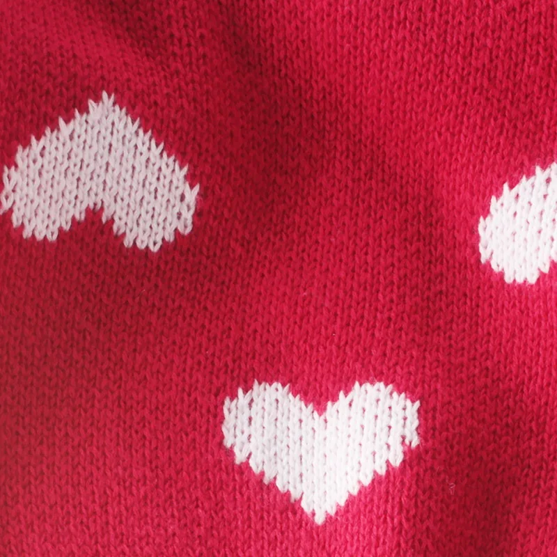 Свитер с сердечками для маленьких девочек; коллекция года; красное пальто принцессы с длинными рукавами на День Святого Валентина; одежда для малышей; От 0 до 2 лет; E84008