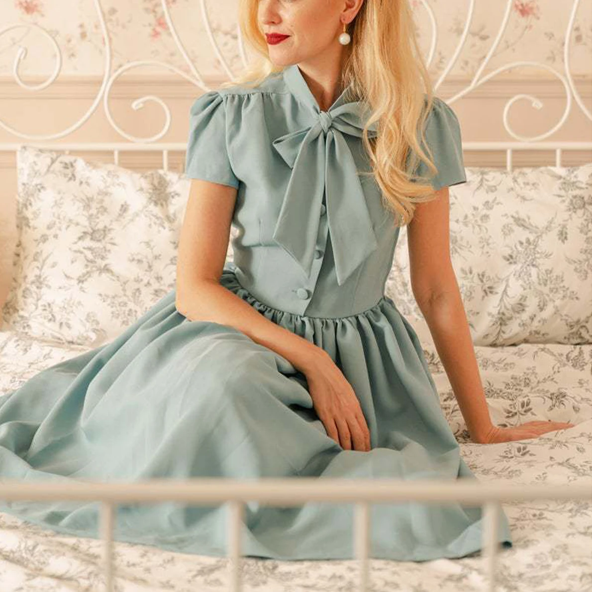 Ретро Платье Атласное С Пуговицами Отзывы фото 12