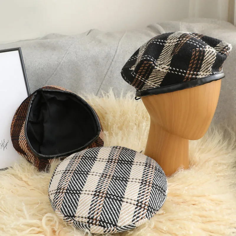 Новая зимняя шапка женская мода японский художественный тартан кожаный берет лаконичный стиль ретро плед зимние тыквенные шапки-береты NN