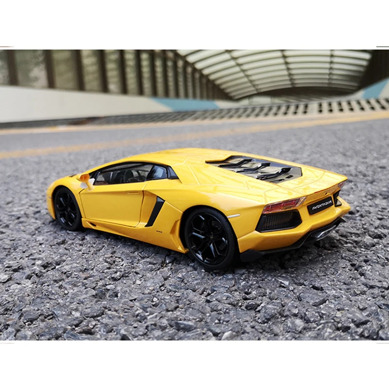 WELLY 1:24 Lamborghini Aventador LP700 4 литая Игрушечная модель автомобиля металлические игрушки