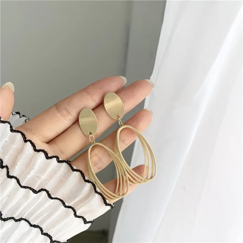 Matte gold pierced earrings metal personalized | Украшения и аксессуары