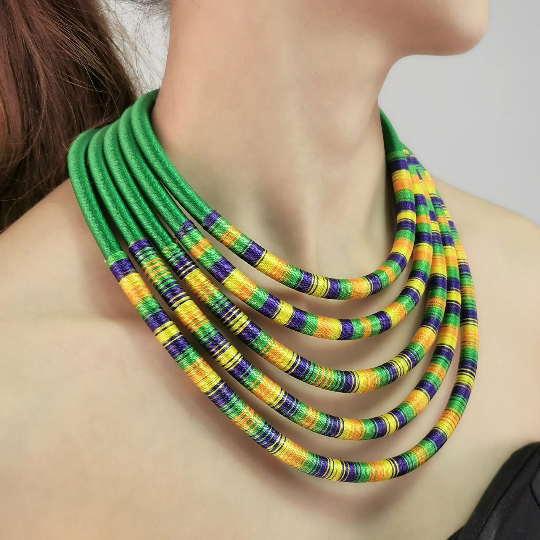 Boho Многослойные Чокеры ожерелье s женские ювелирные изделия Макси Массивный воротник Кнопка на магните эффектное ожерелье UKEM