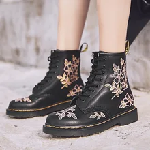 Новые ботинки из натуральной кожи; мотоботы на платформе со шнуровкой и цветочным принтом; женские модные ботильоны; сезон осень-зима