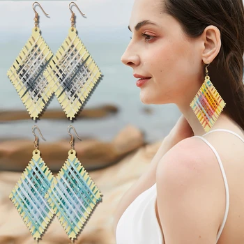 

9Pair New geometric rhombus Rafi grass winding woven wood ear hook female creative couple gift earrings 3color R-66