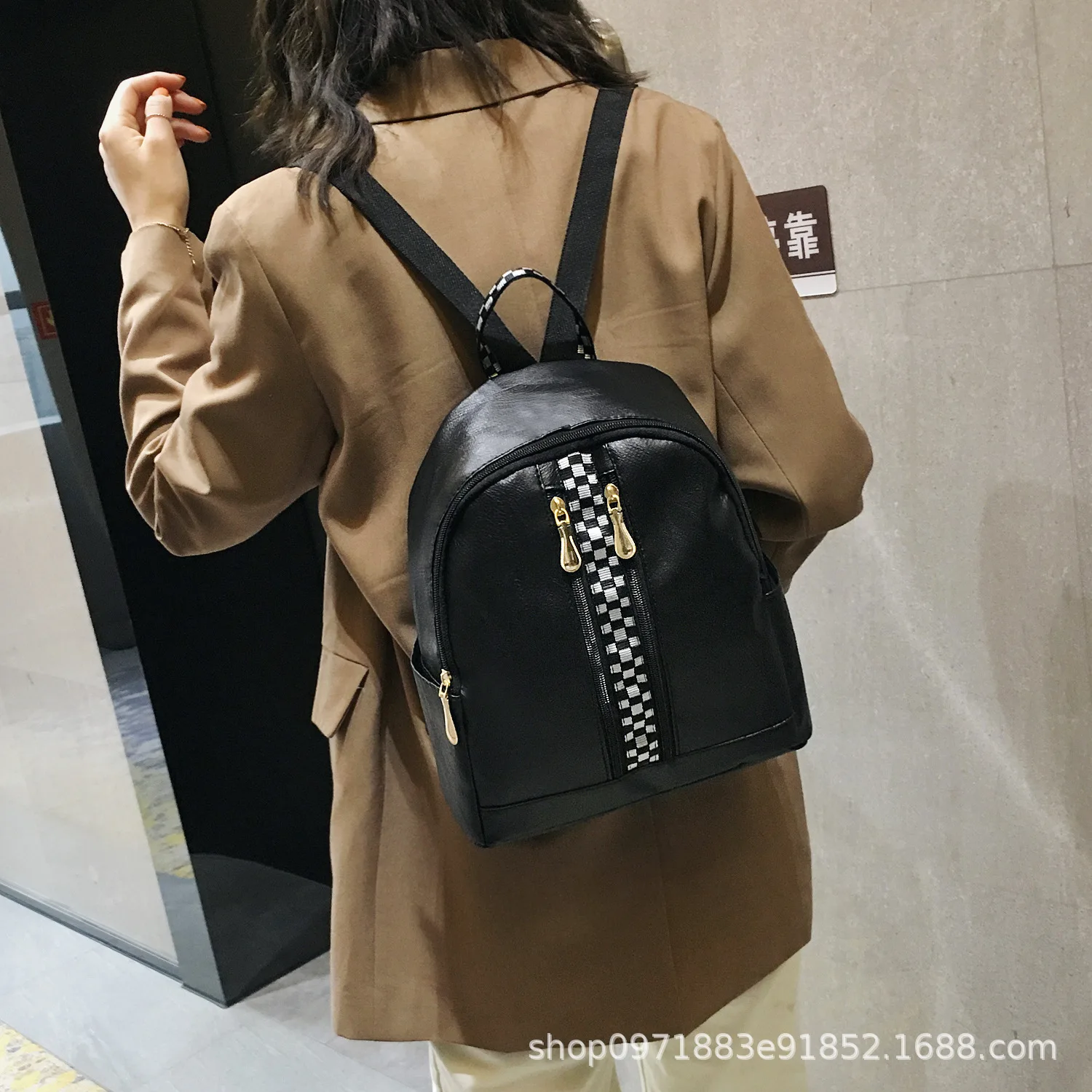 

2019 New Style Trend Cool WOMEN'S PU Backpack Korean-style Fashion Double Vertical Zipper Simple Backpack