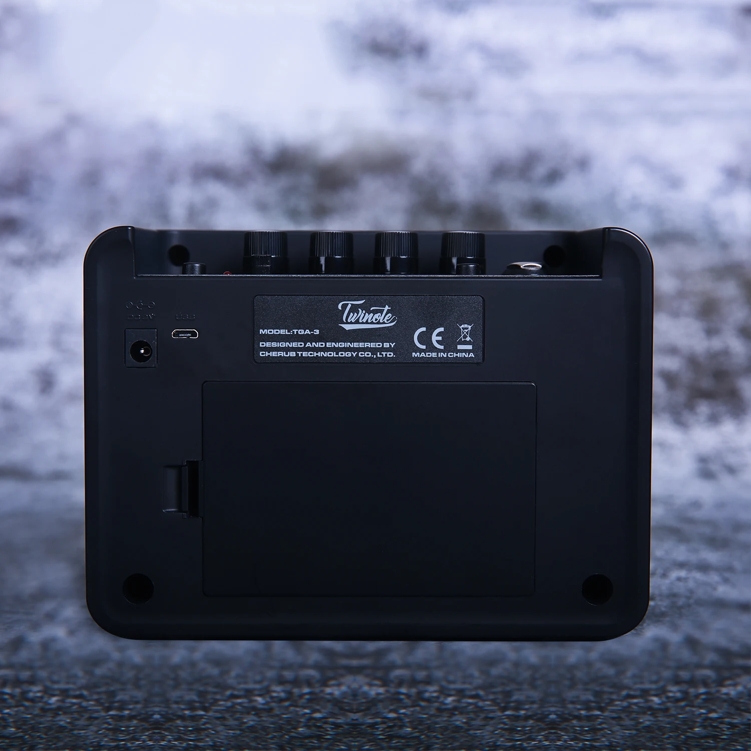 Twinote TGA 3 Mini Desktop Guitar Amplifier 3 2W Amp Built in Distortion Delay Effects with 3 5mm Headphone Output Aux In