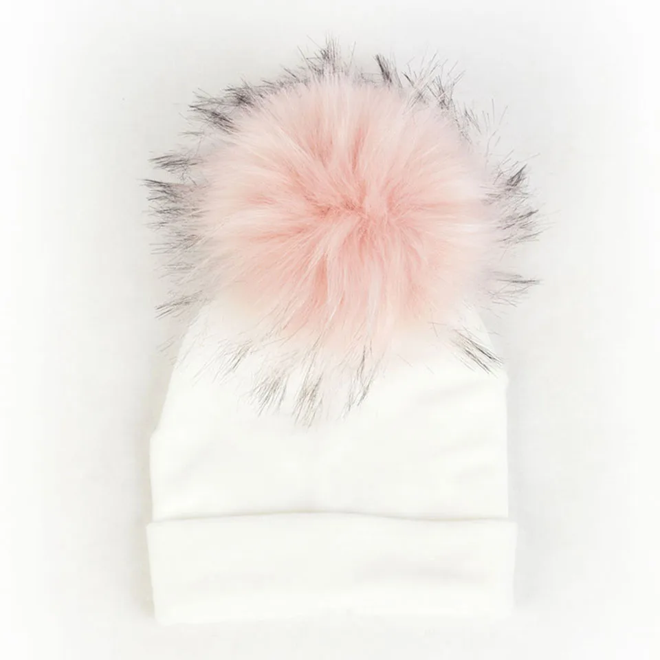 Бархатные шапки с помпонами для маленьких девочек; мягкие зимние теплые шапки с помпон из искуственного меха; утепленная однотонная шляпа для новорожденных