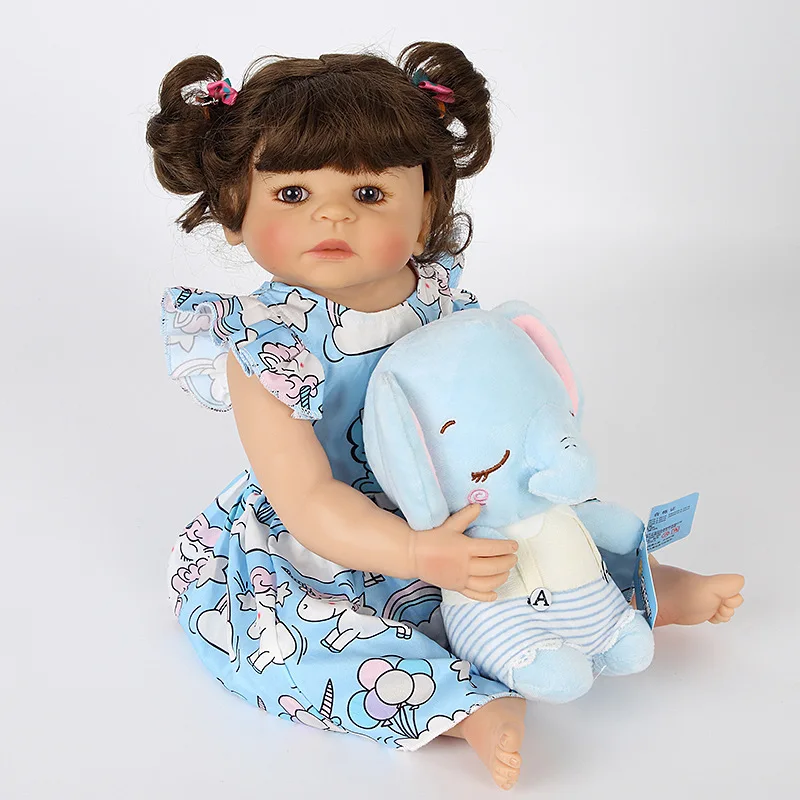 55 см Reborn Baby Doll игрушка полный Силиконовый слон голубое платье ткань тела длинные волосы Реалистичная Детская кукла Малыш Дети ролевые игры