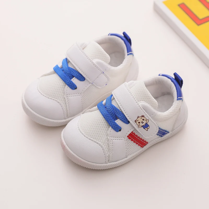 Zapatillas de caminar para bebés, calzado deportivo de malla transpirable con Velcro, suela blanda, para primavera y otoño, pequeño blanco