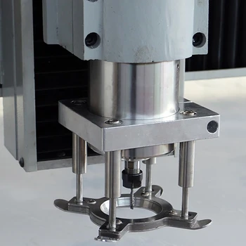 

Pressure Plate Woodworking Engraving Machine Spindle Automatic Plate 65Mm CNC Computer Engraving Machine