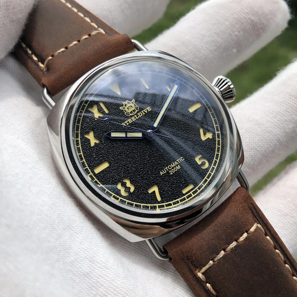 STEELDIVE NH35 Men's Watch Automatic Dive 200m Stainless Steel Diver Mechianical Watch Men Sapphire Mechanical Watches diving