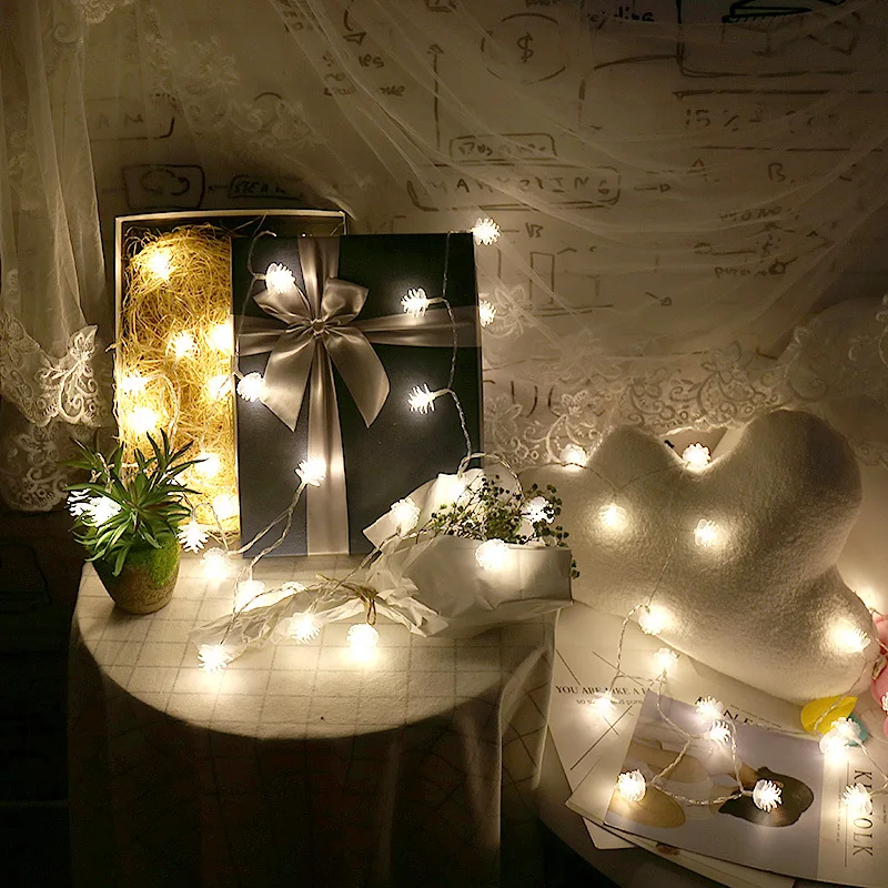 

LED Pinecone Modeling Lighting Chain Battery Light Colorful Lights String Lights Home Wedding Christmas Holiday Decorative Light